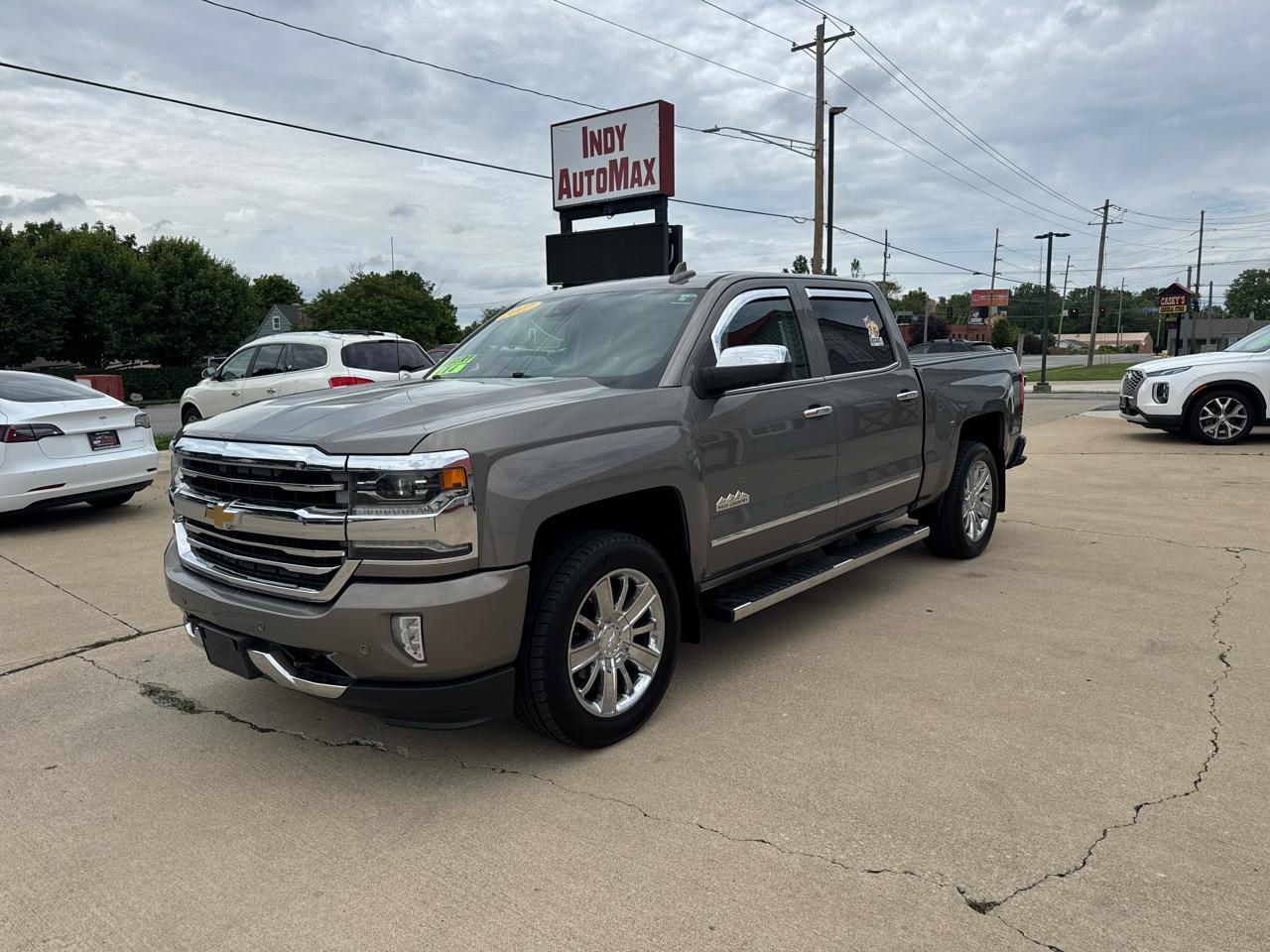 Chevrolet Silverado 1500 4WD Crew Cab 143.5" High Country 2017