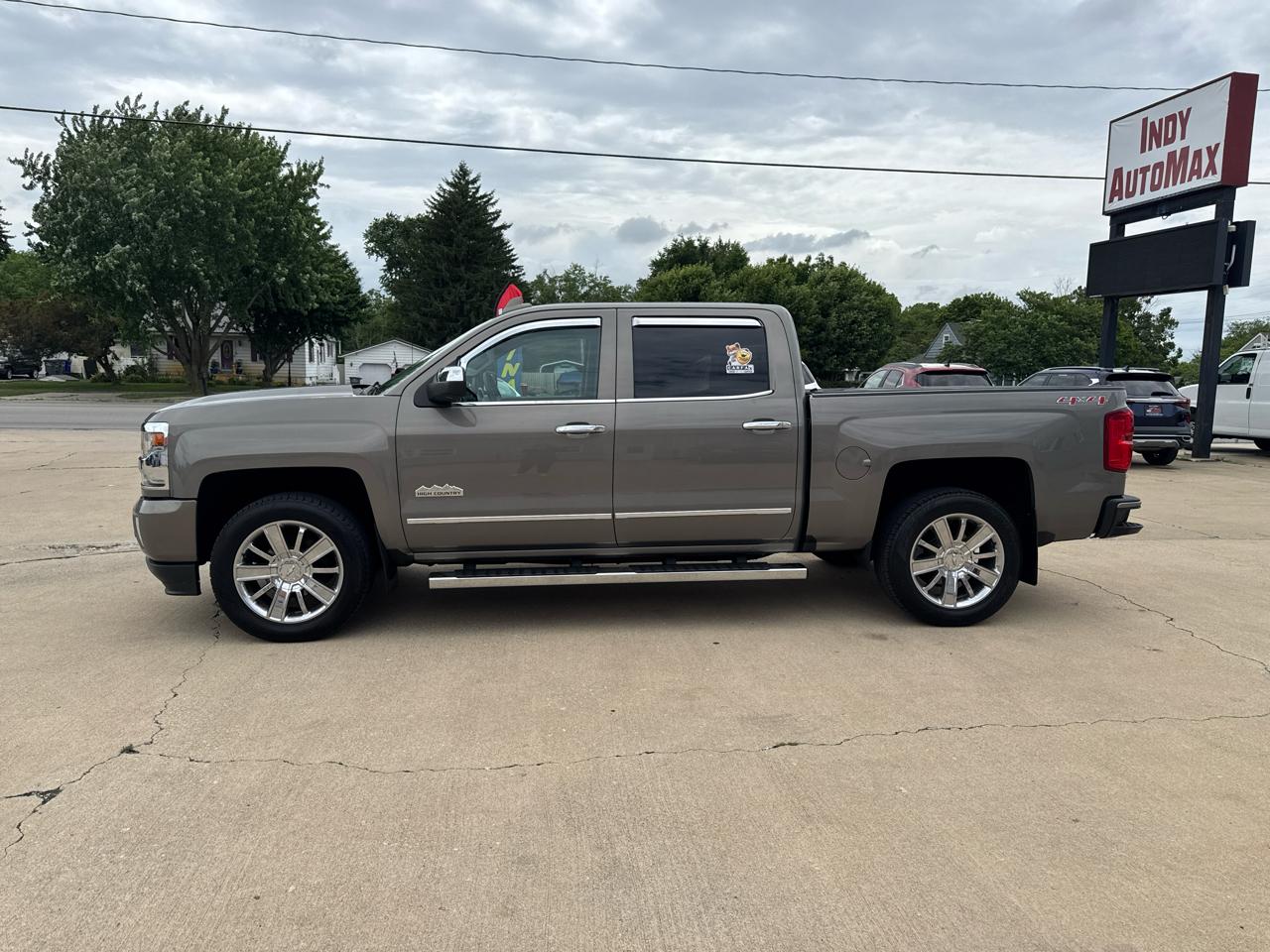 Chevrolet Silverado 1500 4WD Crew Cab 143.5" High Country 2017