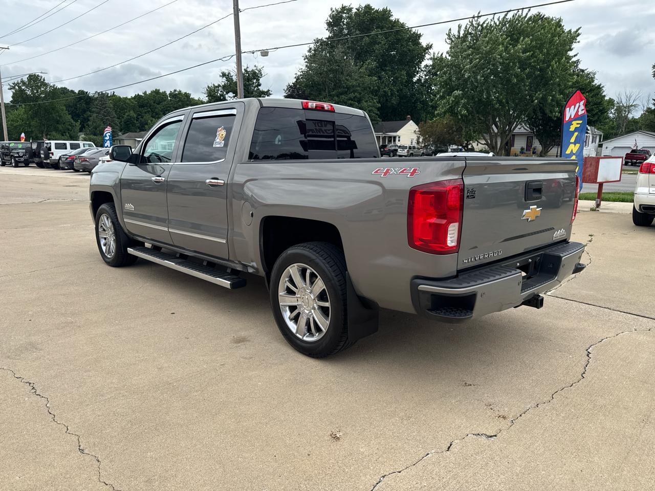 Chevrolet Silverado 1500 4WD Crew Cab 143.5" High Country 2017