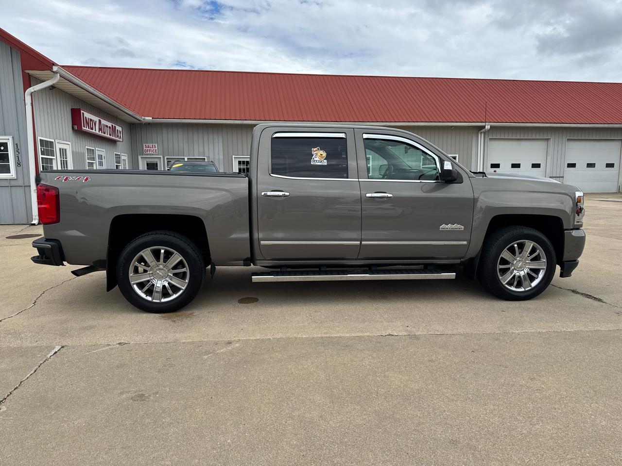 Chevrolet Silverado 1500 4WD Crew Cab 143.5" High Country 2017