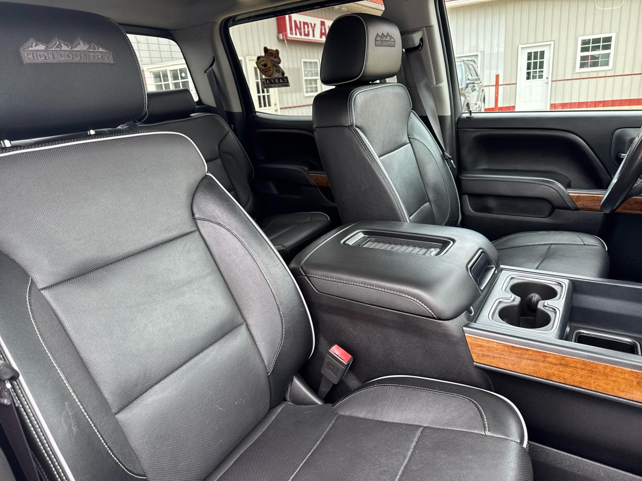 Chevrolet Silverado 1500 4WD Crew Cab 143.5" High Country 2017