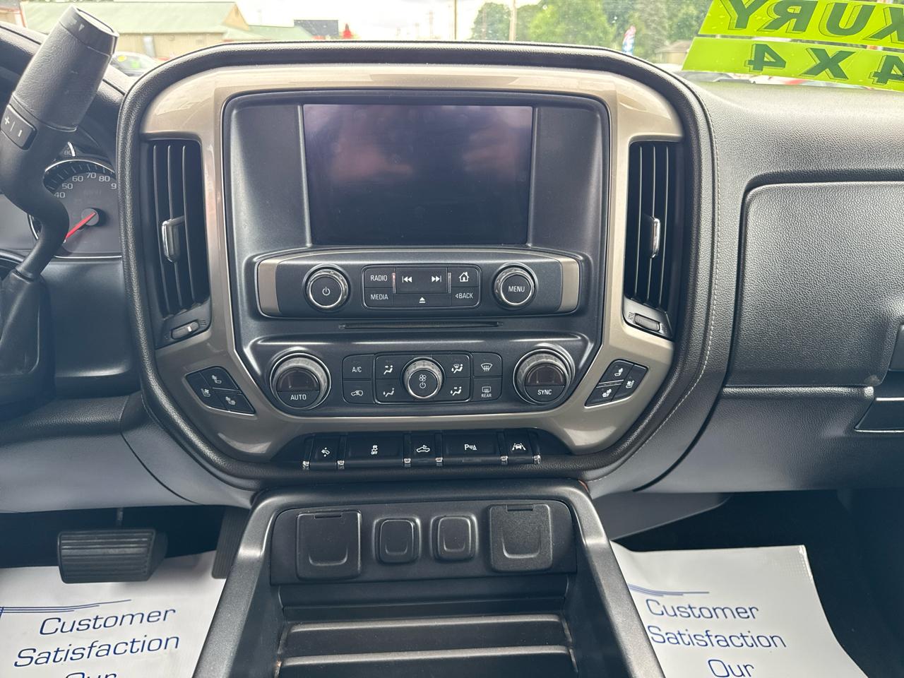 Chevrolet Silverado 1500 4WD Crew Cab 143.5" High Country 2017