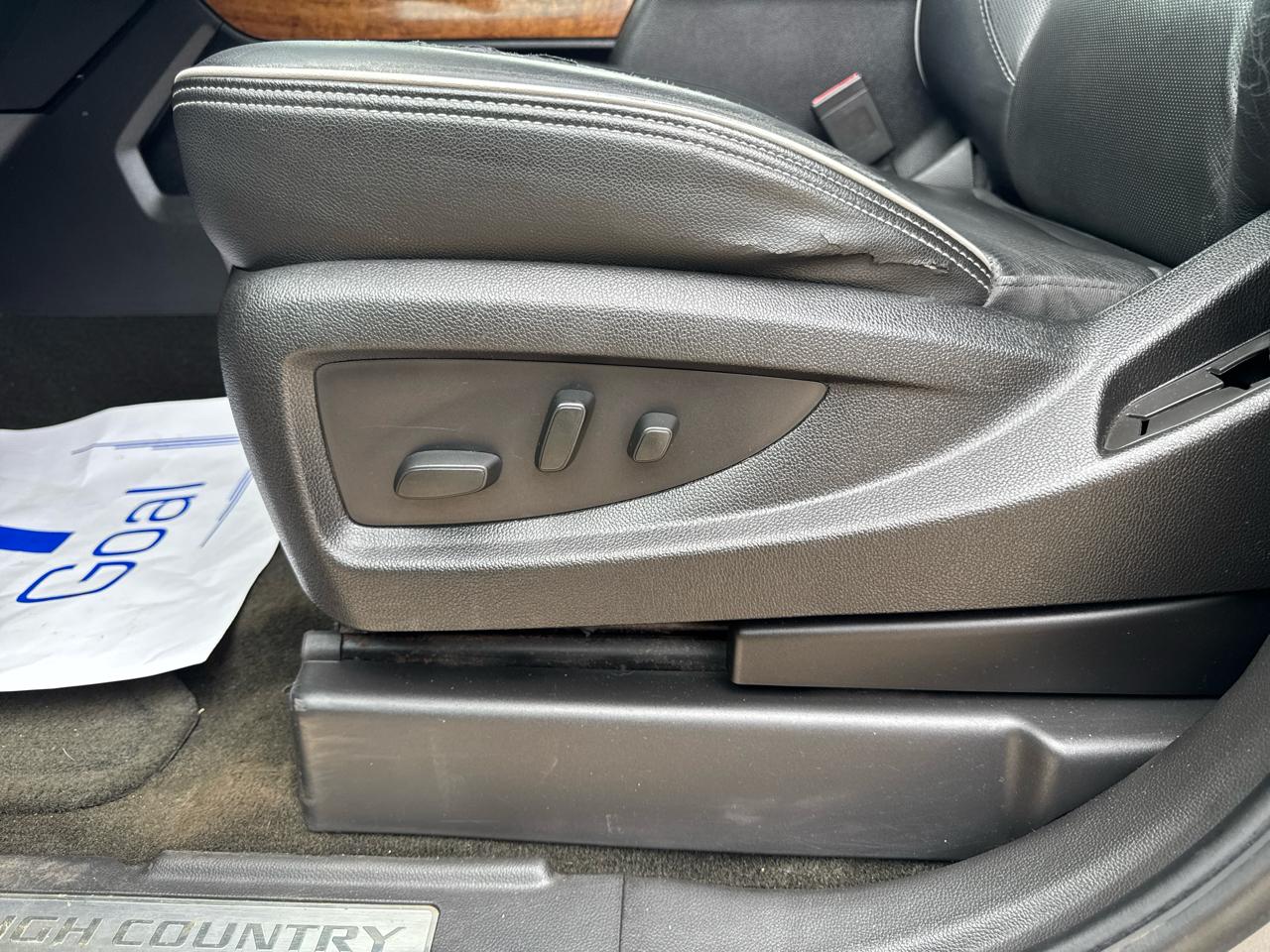 Chevrolet Silverado 1500 4WD Crew Cab 143.5" High Country 2017