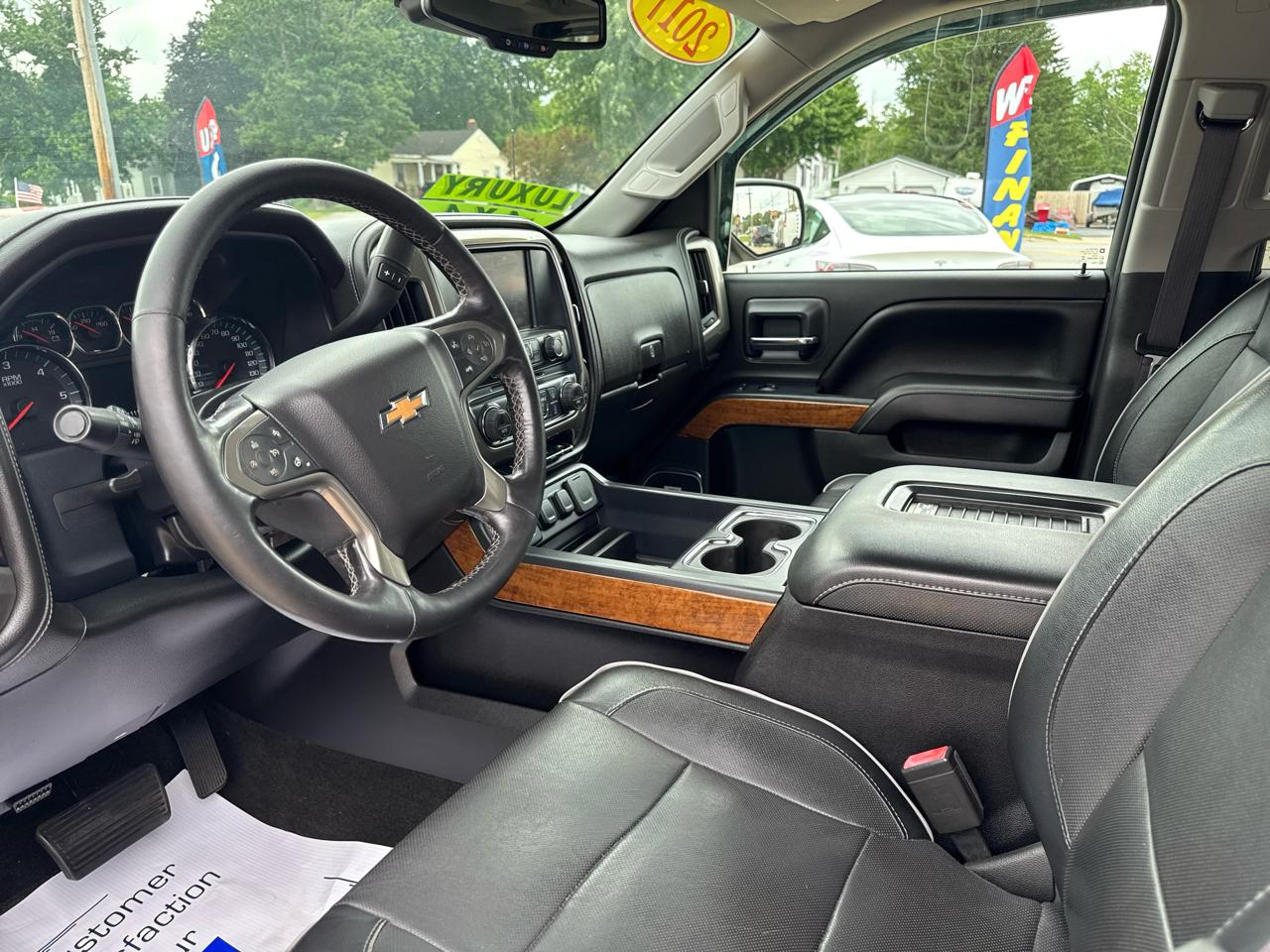 Chevrolet Silverado 1500 4WD Crew Cab 143.5" High Country 2017