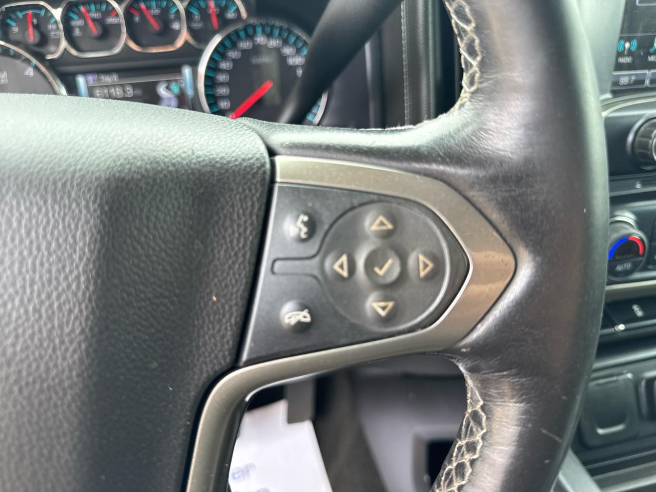 Chevrolet Silverado 1500 4WD Crew Cab 143.5" High Country 2017