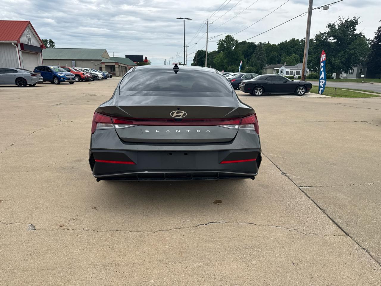 Hyundai Elantra SEL 2024