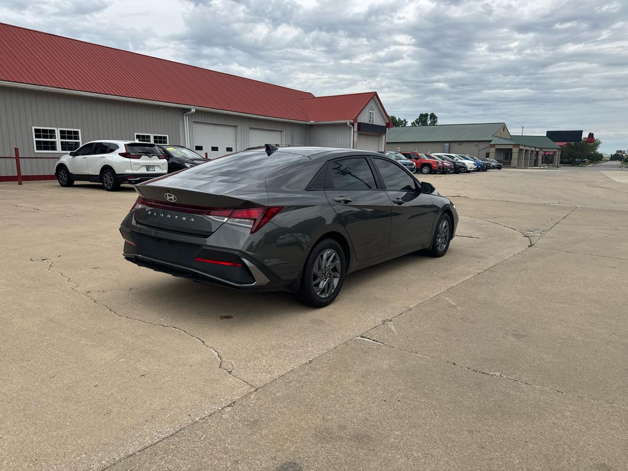 Hyundai Elantra SEL 2024