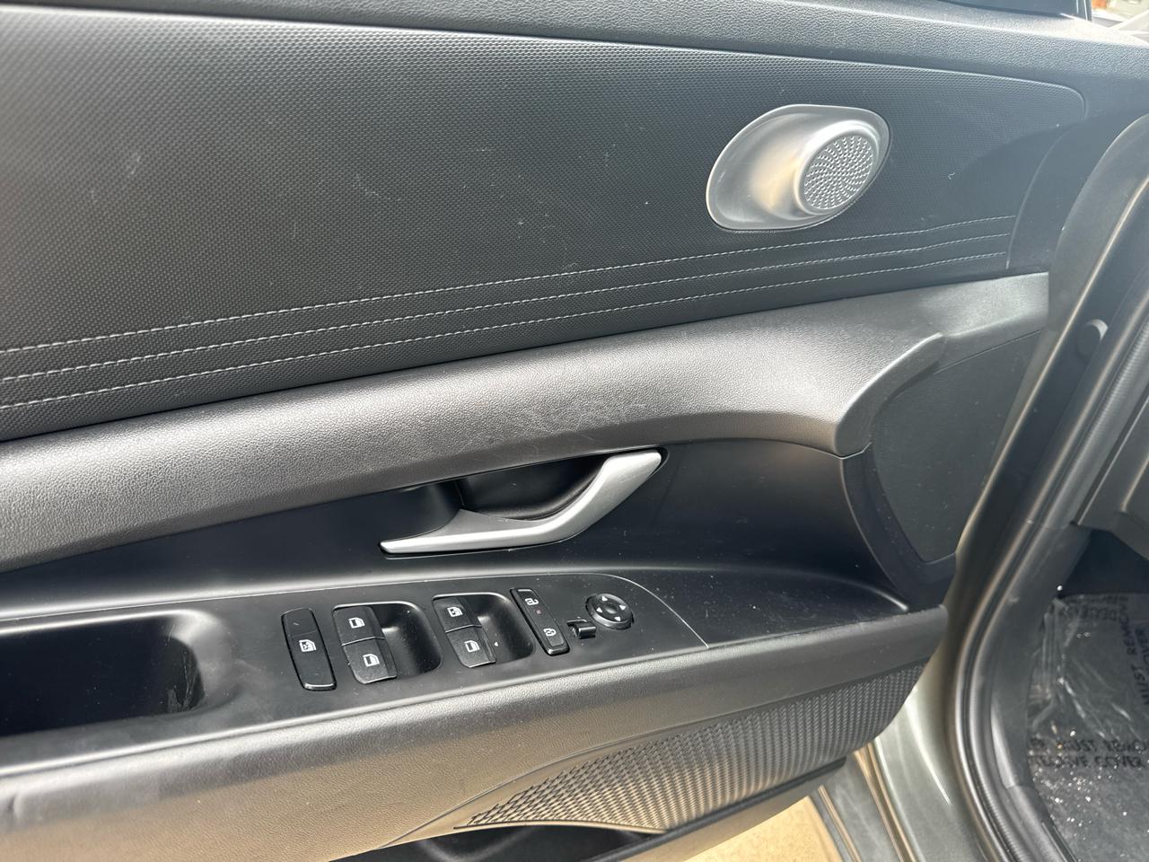 Hyundai Elantra SEL 2024