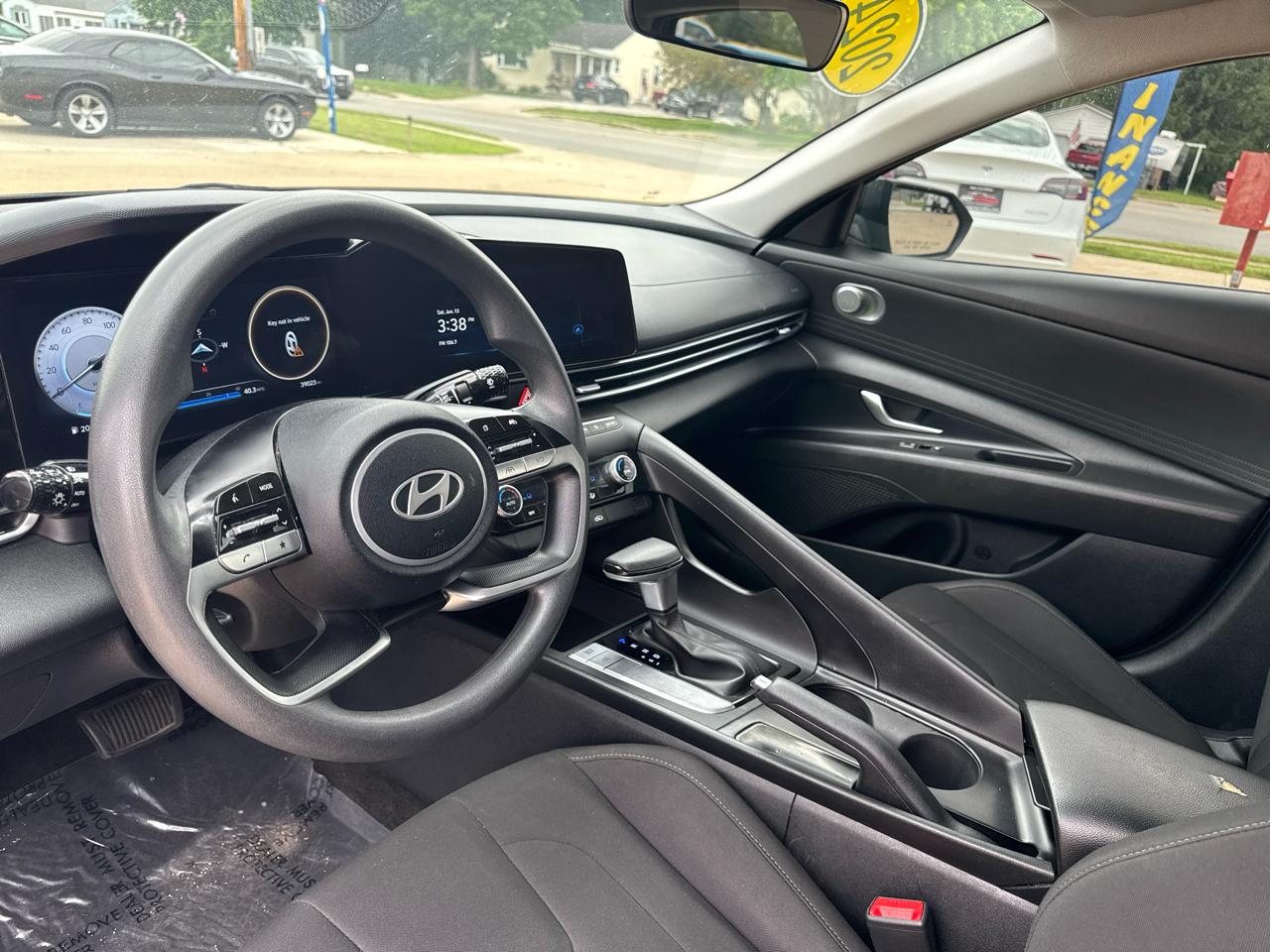 Hyundai Elantra SEL 2024