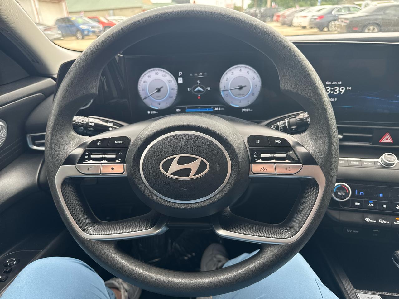 Hyundai Elantra SEL 2024