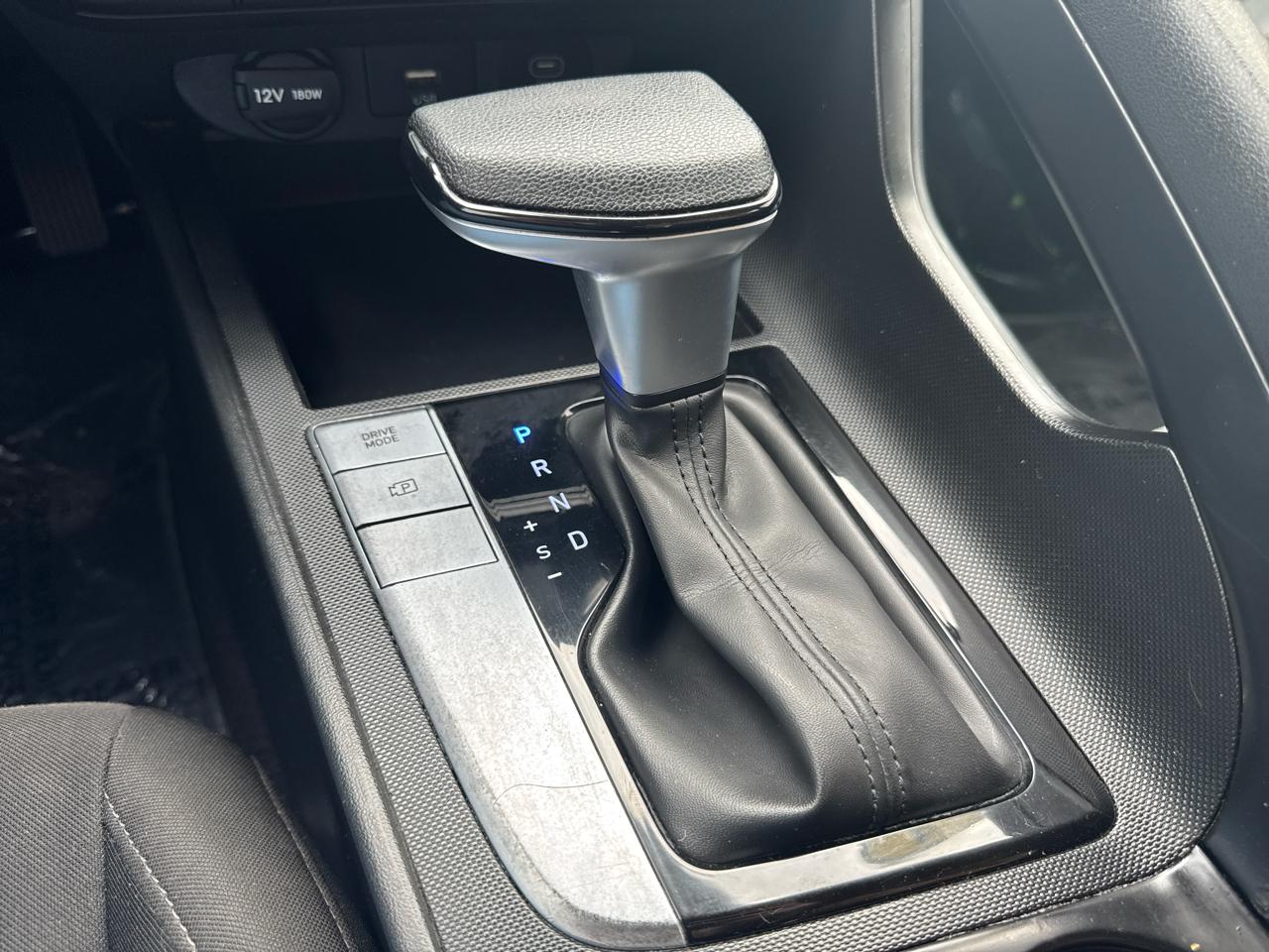 Hyundai Elantra SEL 2024