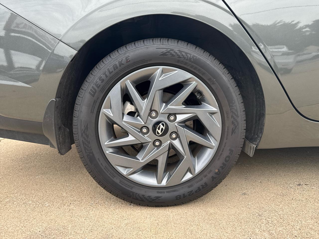 Hyundai Elantra SEL 2024