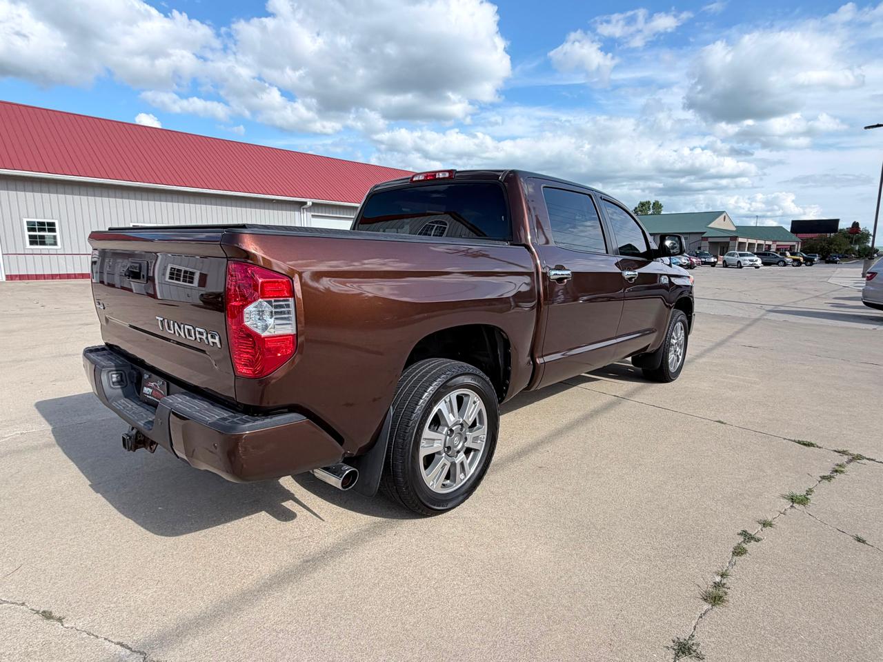 Toyota Tundra Platinum CrewMax 5.7L FFV 4WD 2015