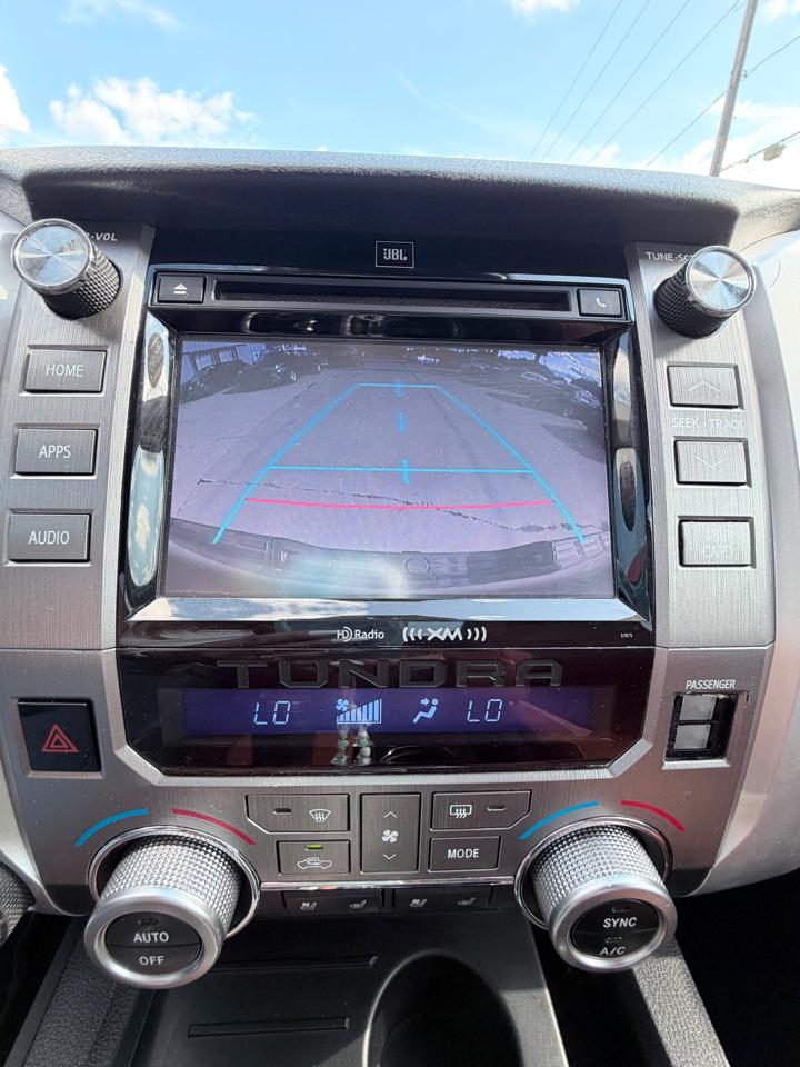 Toyota Tundra Platinum CrewMax 5.7L FFV 4WD 2015