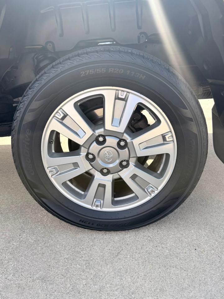 Toyota Tundra Platinum CrewMax 5.7L FFV 4WD 2015