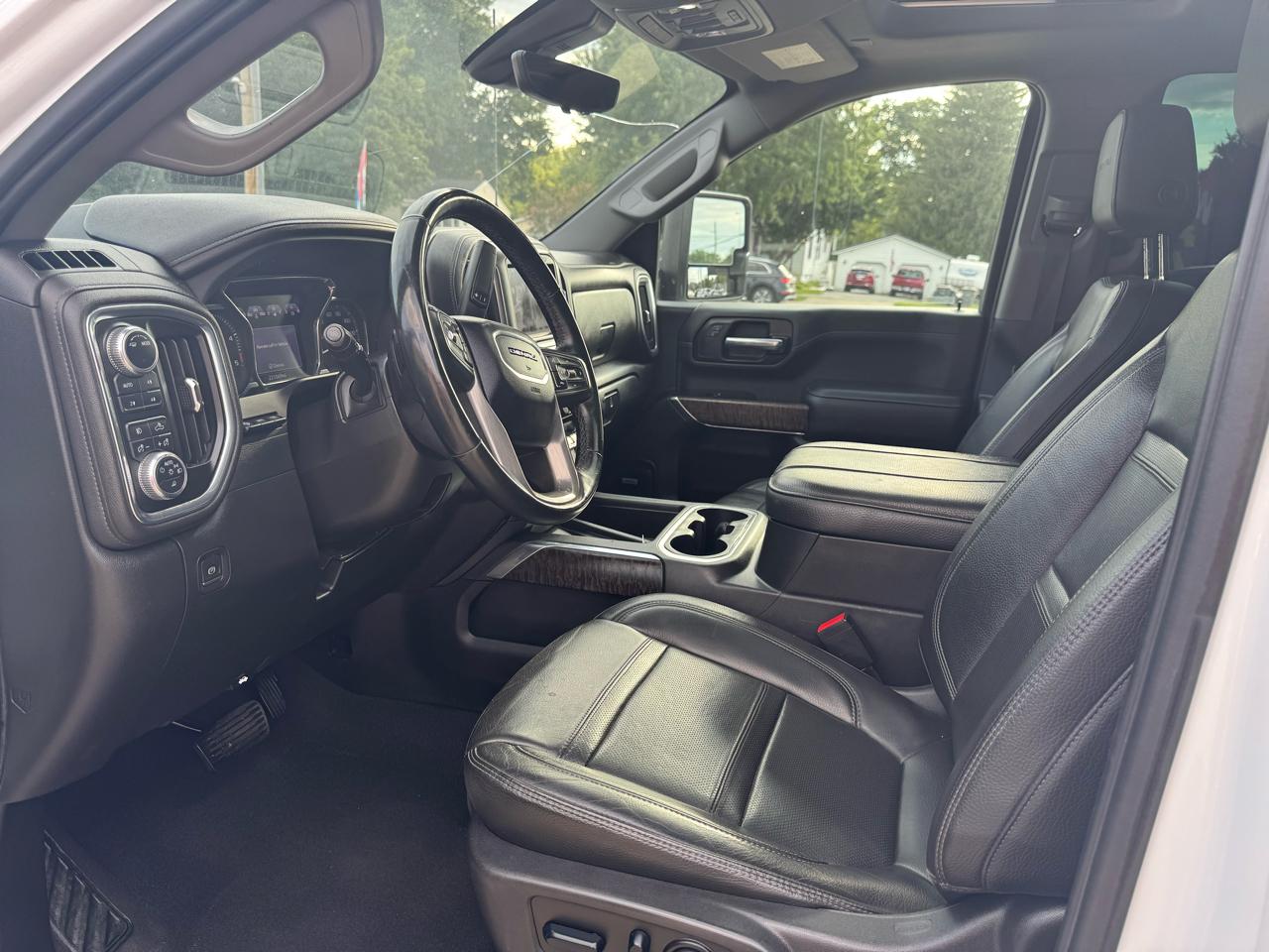 GMC Sierra 3500HD Denali Crew Cab Long Box 4WD 2023