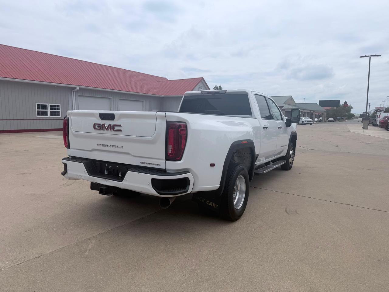 GMC Sierra 3500HD Denali Crew Cab Long Box 4WD 2023