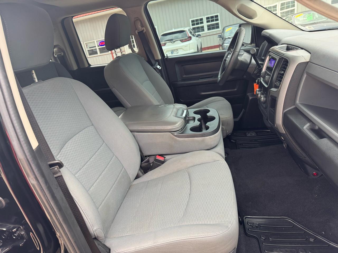 RAM 1500 Tradesman Quad Cab 2WD 2013