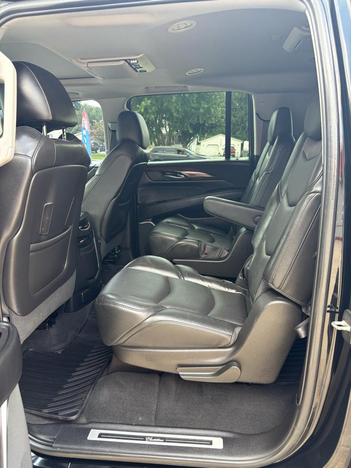 Cadillac Escalade ESV Premium 4WD 2016