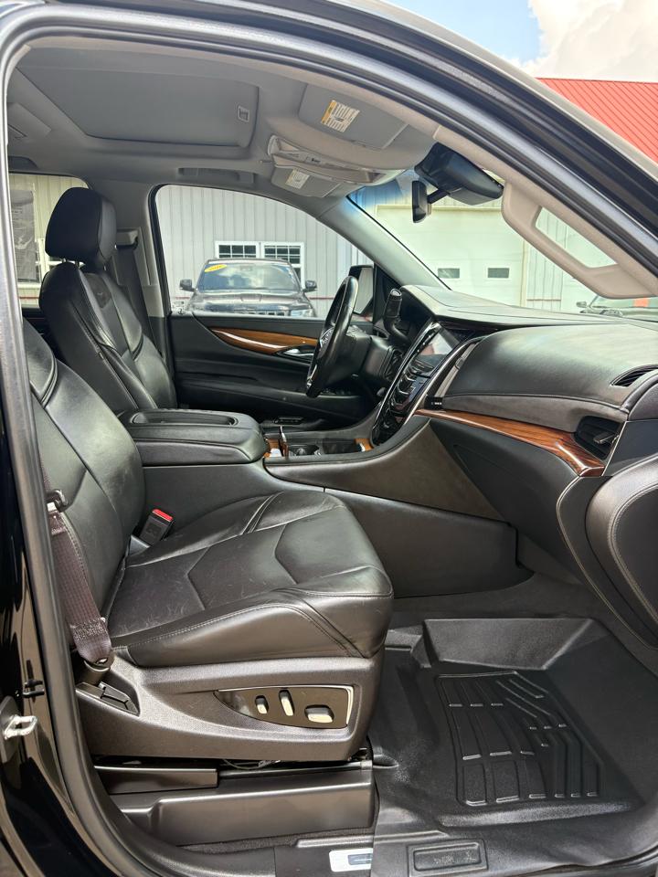 Cadillac Escalade ESV Premium 4WD 2016