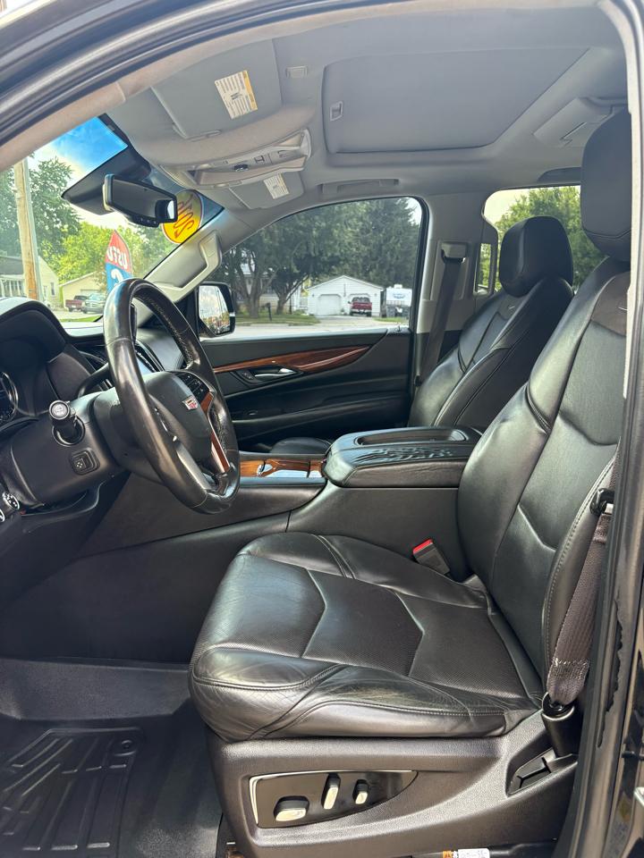 Cadillac Escalade ESV Premium 4WD 2016