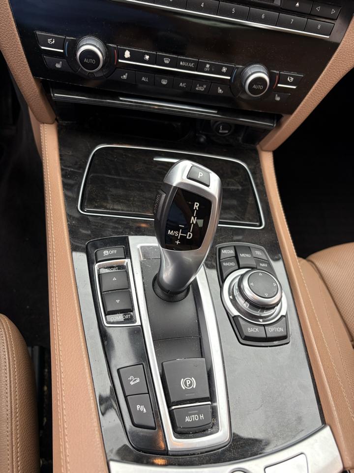 BMW 7-Series 740Li xDrive 2013