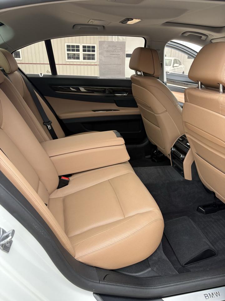BMW 7-Series 740Li xDrive 2013