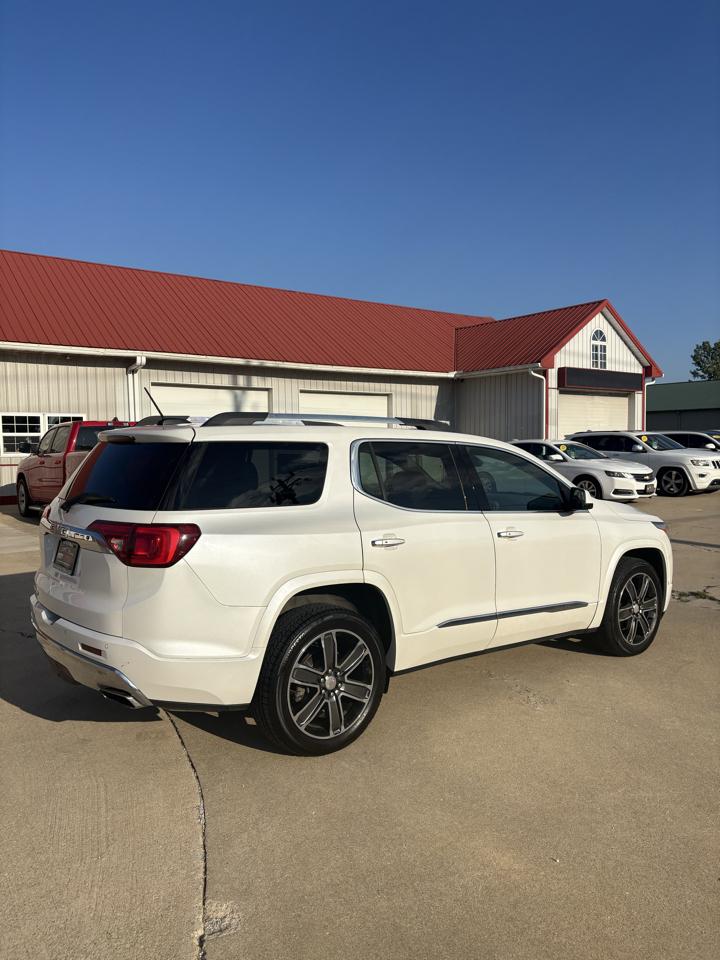 GMC Acadia Denali 2017