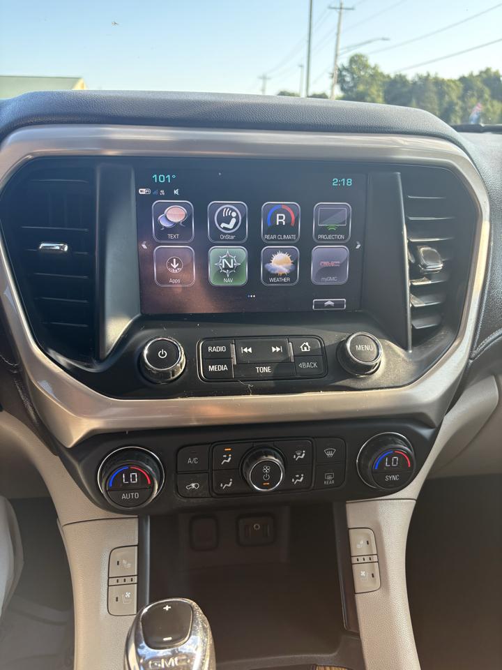 GMC Acadia Denali 2017