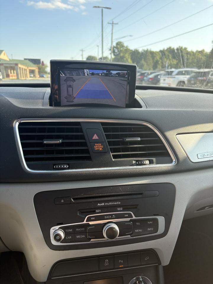 Audi Q3 2.0T quattro Premium Plus 2015