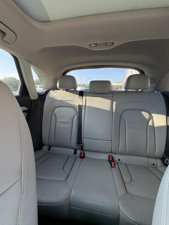 Audi Q3 2.0T quattro Premium Plus 2015