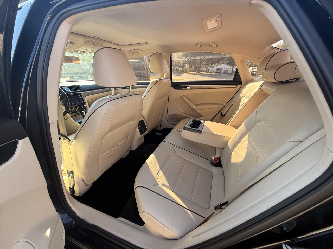 Volkswagen Passat SE PZEV 6A w/ Sunroof & Nav 2016