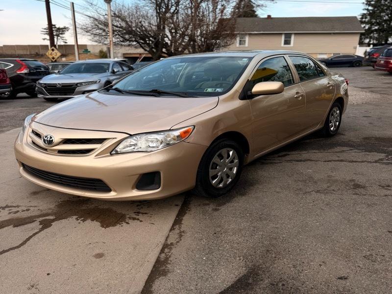 Toyota Corolla S 5-Speed MT 2013