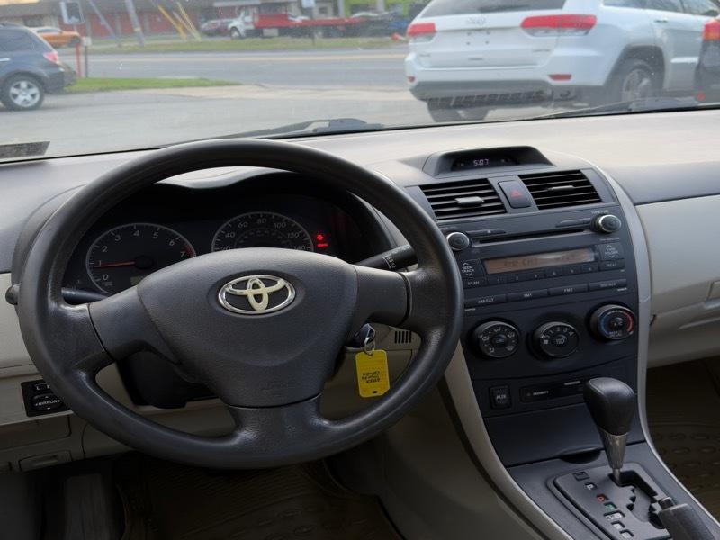 Toyota Corolla S 5-Speed MT 2013