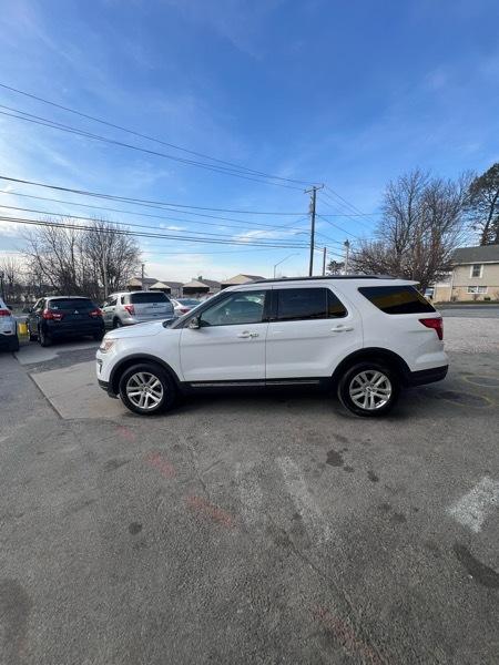 Ford Explorer XLT 4WD 2018