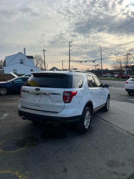 Ford Explorer XLT 4WD 2018
