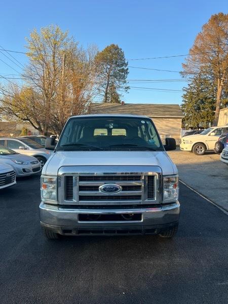 Ford Econoline E-350 XLT Super Duty Extended 2012