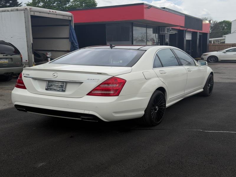 Mercedes-Benz S-Class S550 4-MATIC 2013