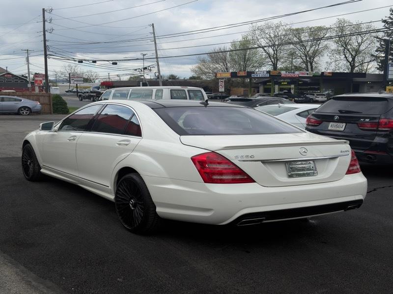Mercedes-Benz S-Class S550 4-MATIC 2013