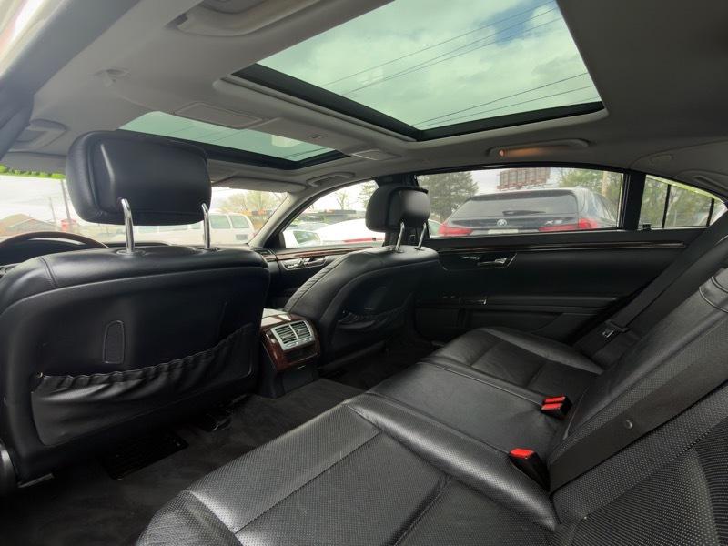 Mercedes-Benz S-Class S550 4-MATIC 2013