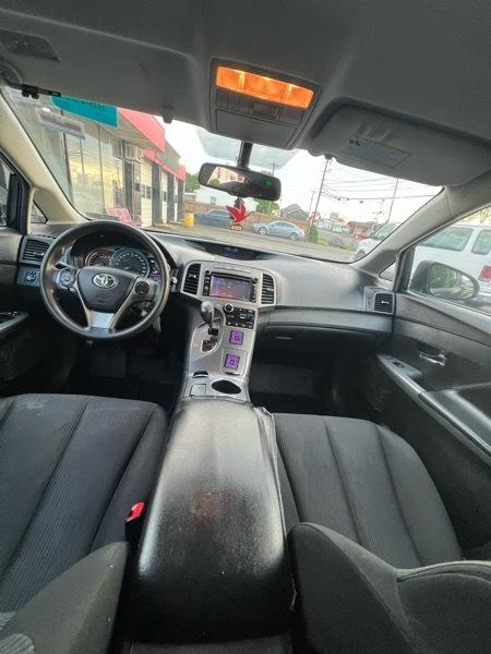 Toyota Venza LE I4 AWD 2013