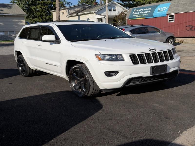 Jeep Grand Cherokee Laredo 4WD 2015