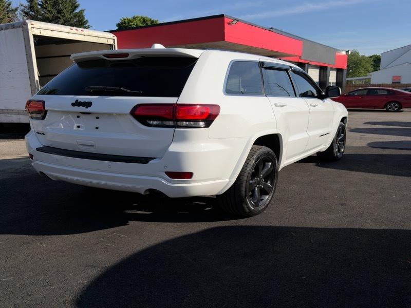 Jeep Grand Cherokee Laredo 4WD 2015