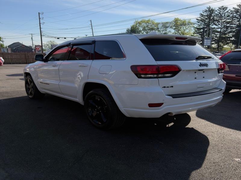 Jeep Grand Cherokee Laredo 4WD 2015
