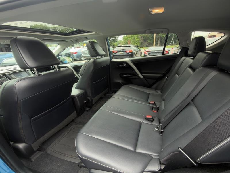 Toyota RAV4 Limited FWD 2016
