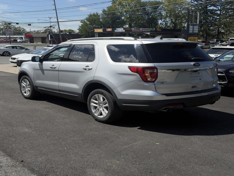 Ford Explorer XLT 4WD 2018
