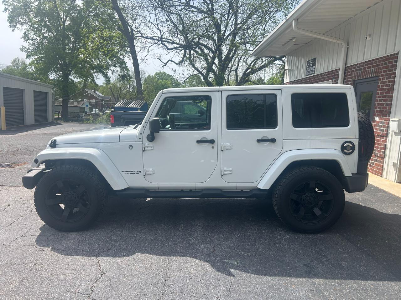 Jeep Wrangler Unlimited Sahara 4WD 2014