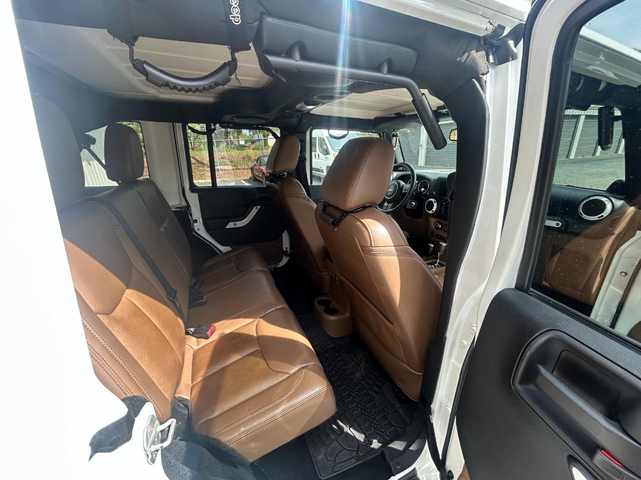 Jeep Wrangler Unlimited Sahara 4WD 2014