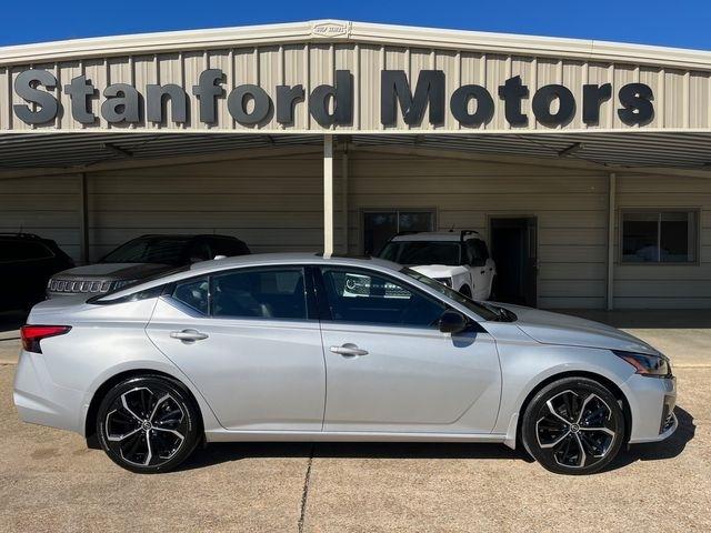 2024 Nissan Altima 2.5 SR Sedan