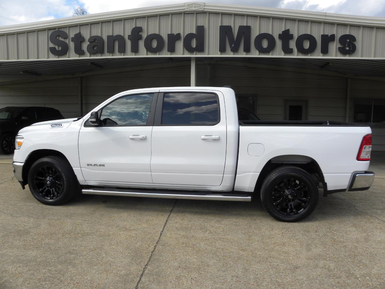 2021 RAM 1500 Big Horn 4x4 Crew Cab 5'7" Box